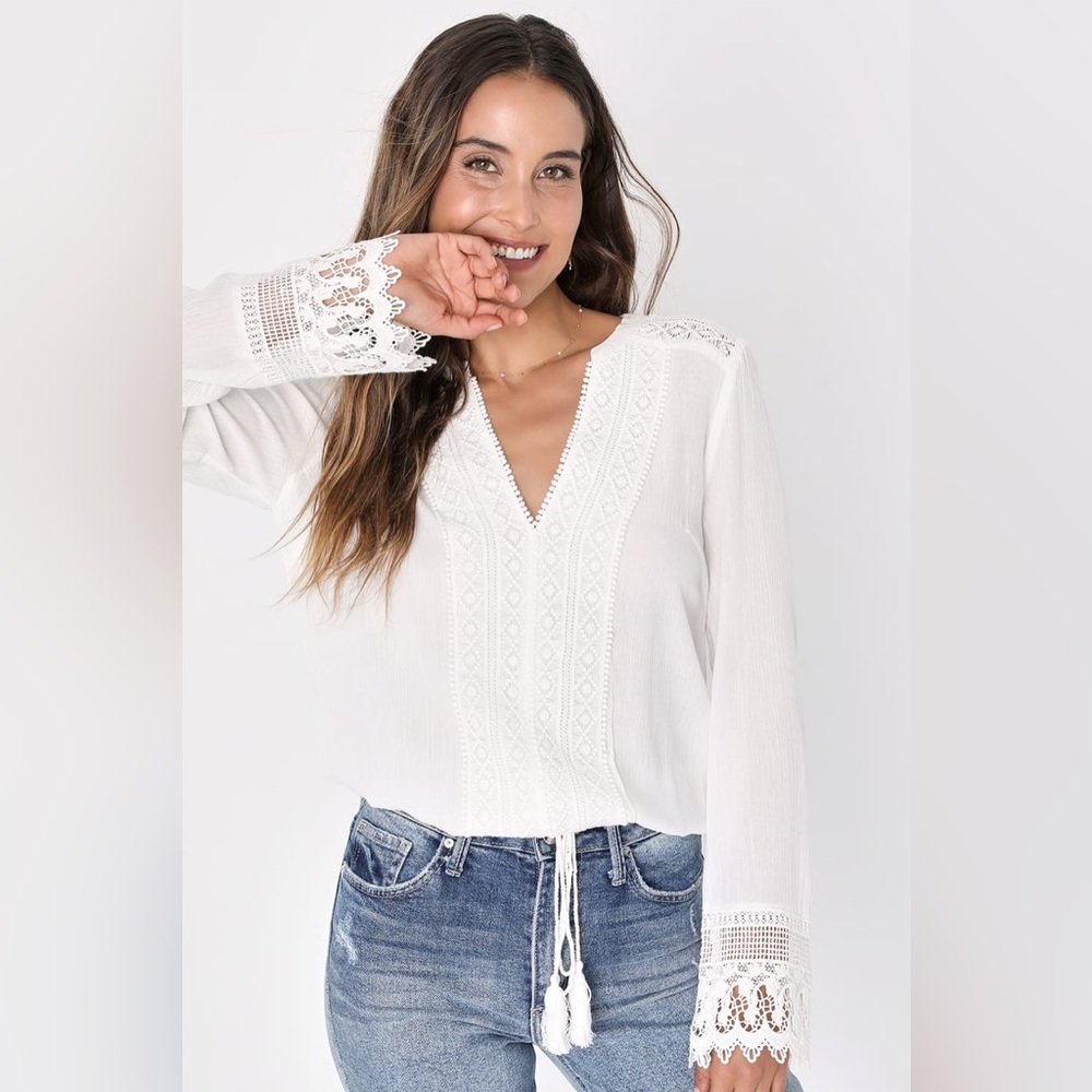 Lulu’s long sleeve lace white blouse